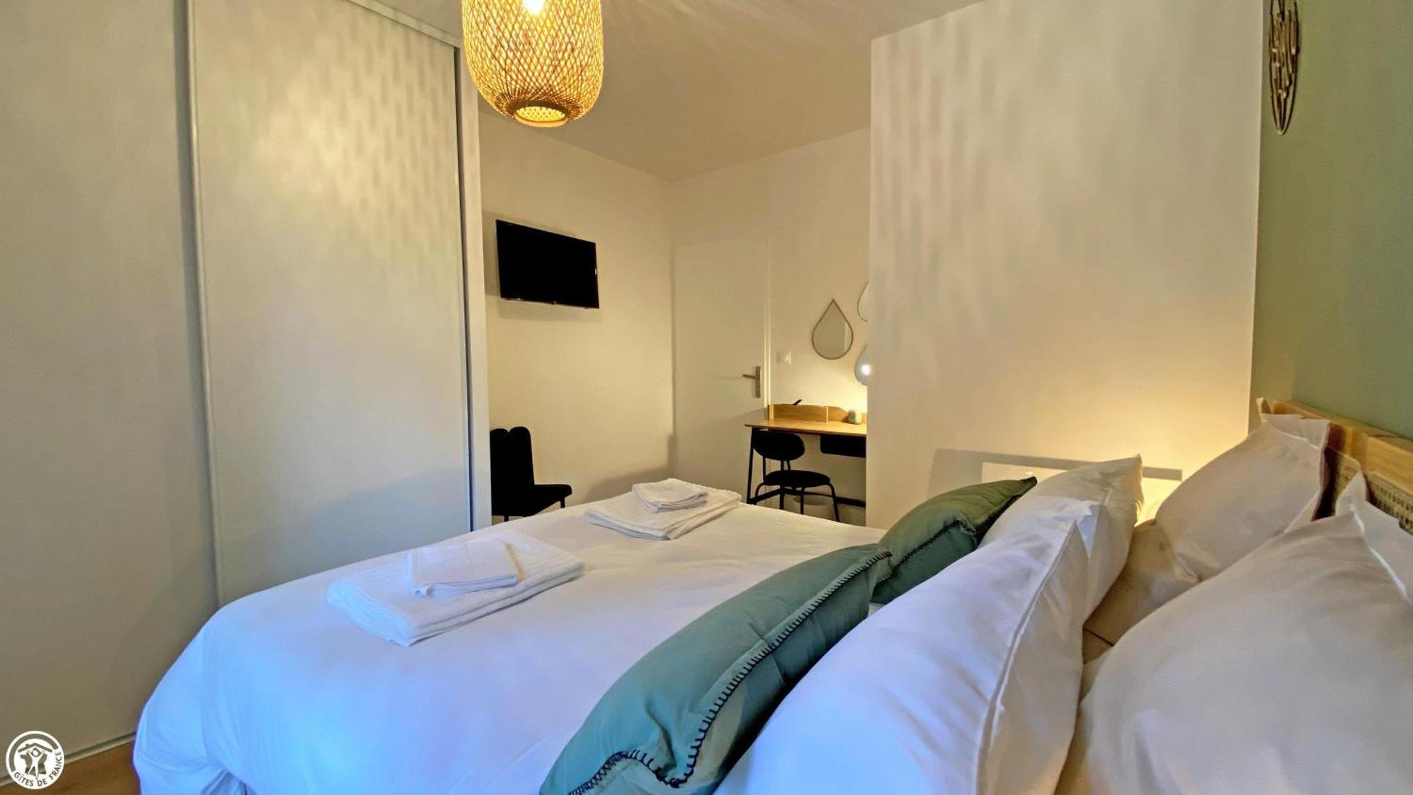 Breakislebed 3 Maisons Chu Limoges 외부 사진